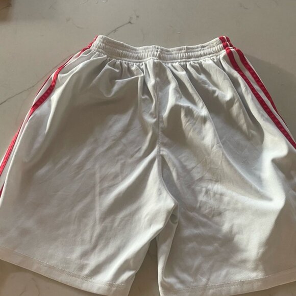 Manchester United White Athletic Soccer Shorts UK England Football Number 6 - Picture 6 of 8